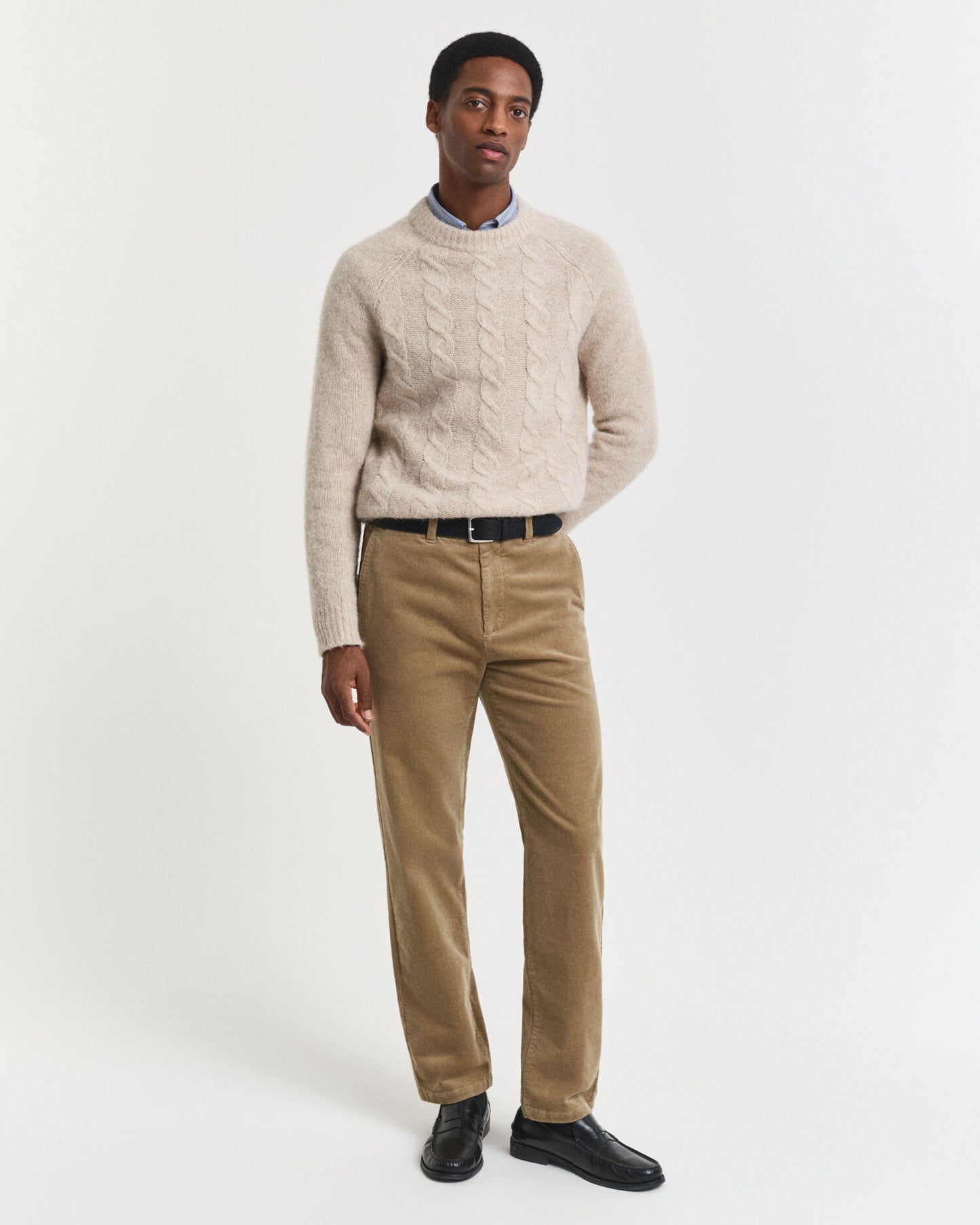 Chino en velours côtelé coupe droite