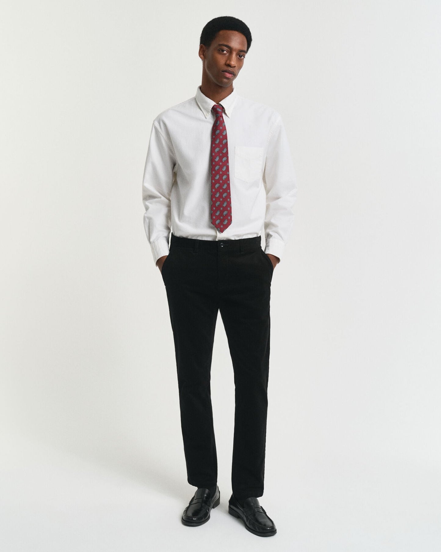 Pantalon chino en velours côtelé coupe ajustée