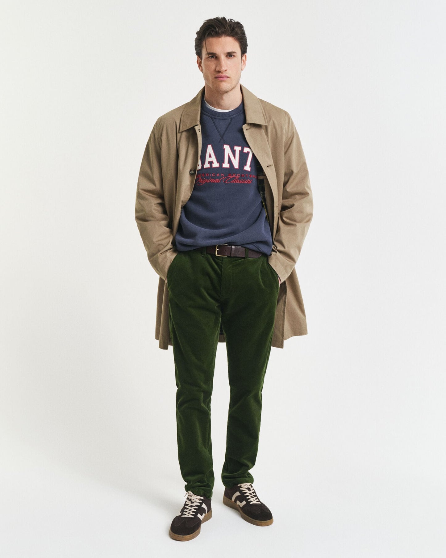 Pantalon chino en velours côtelé coupe ajustée