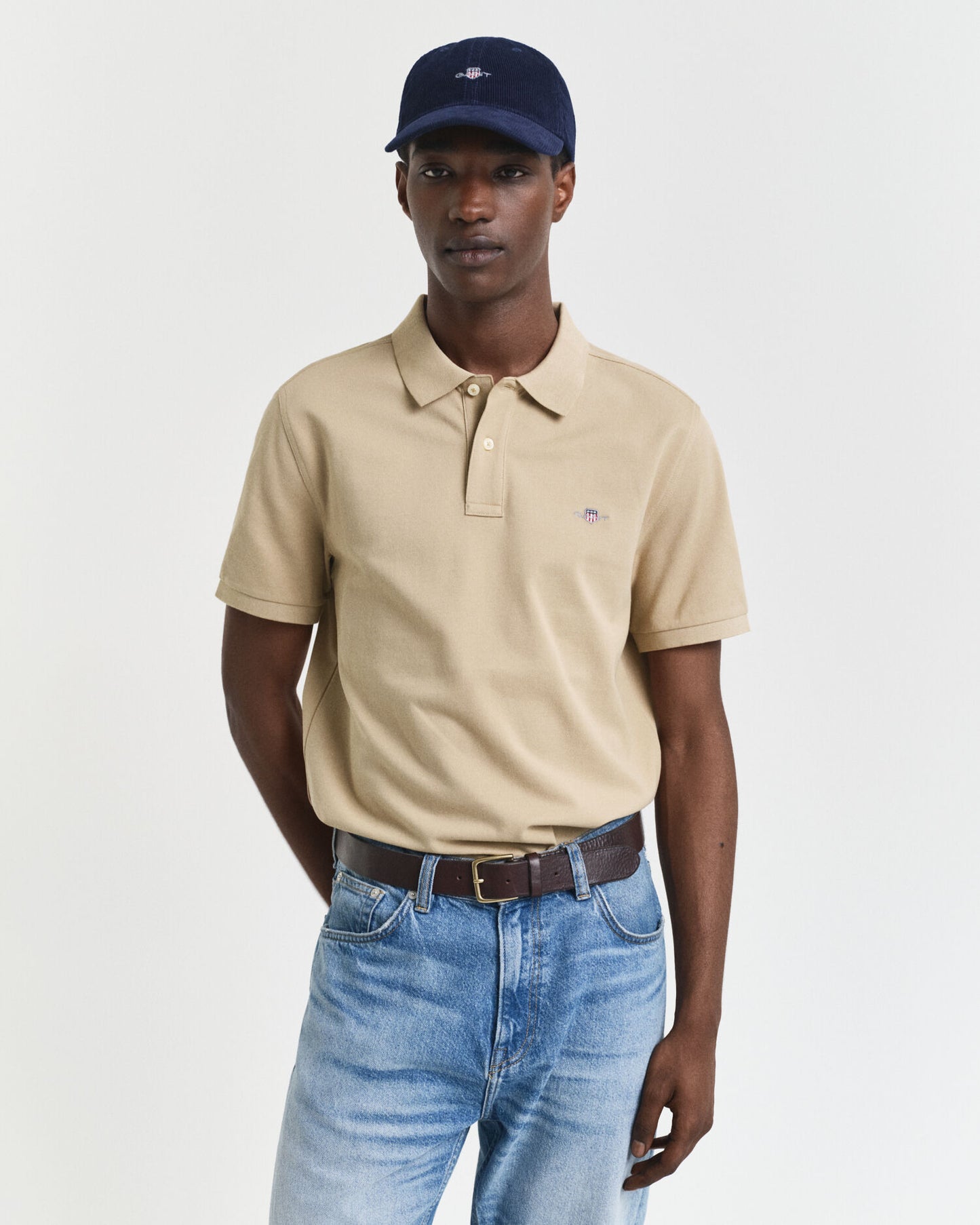 Polo piqué coupe classique avec écusson