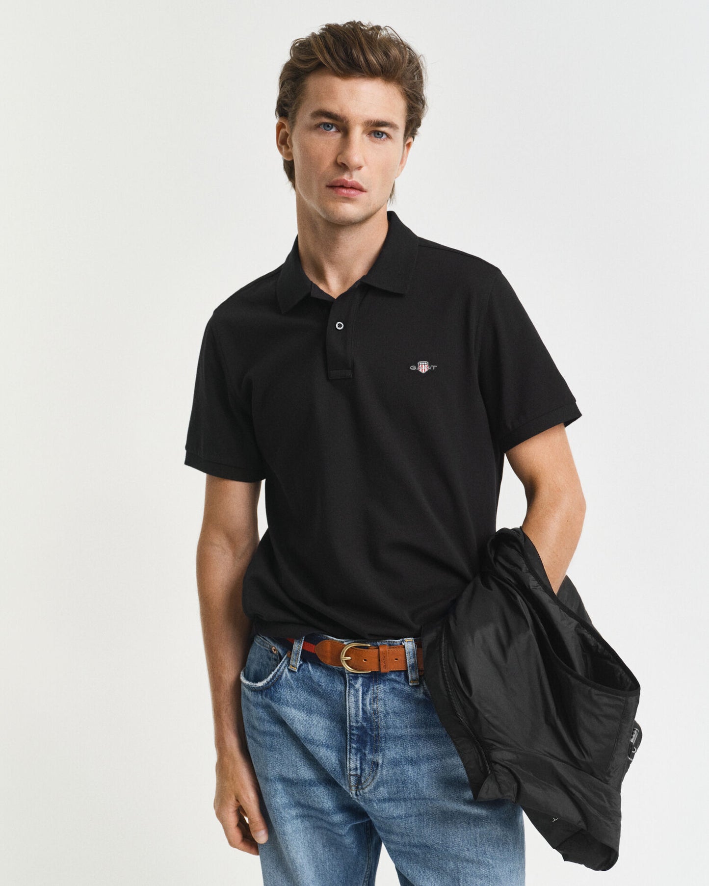 Polo piqué coupe classique avec écusson