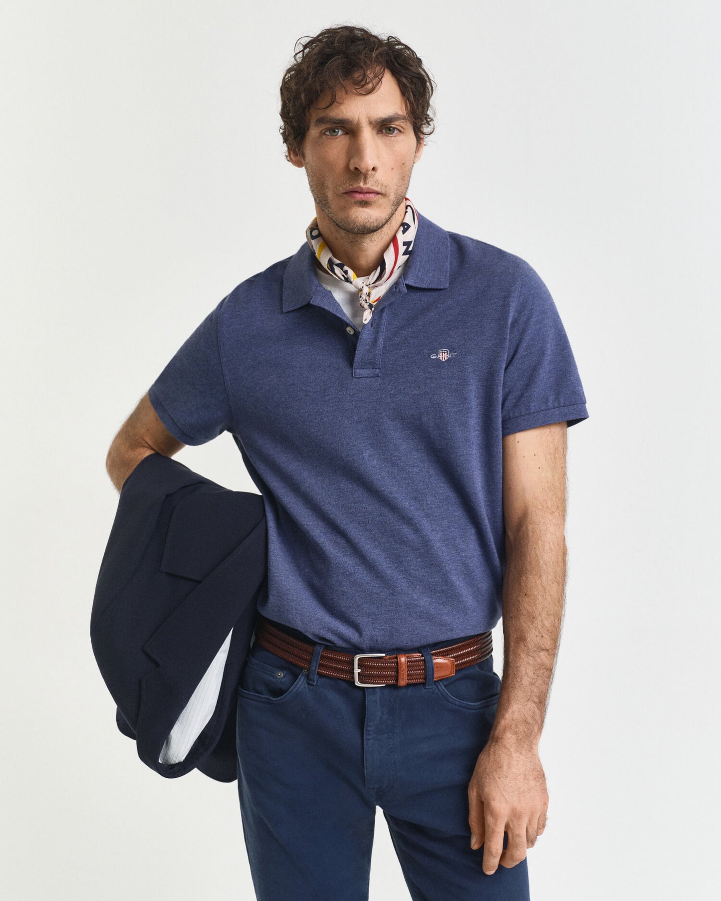 Polo piqué coupe classique avec écusson